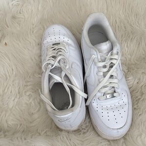 Nike men’s Classic White Sneakers
